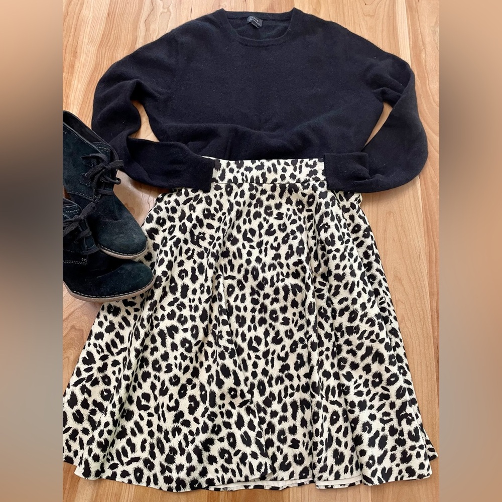 Amanda + Chelsea Women's 6 Leopard Print Knee Length Swing Skirt Animal Print